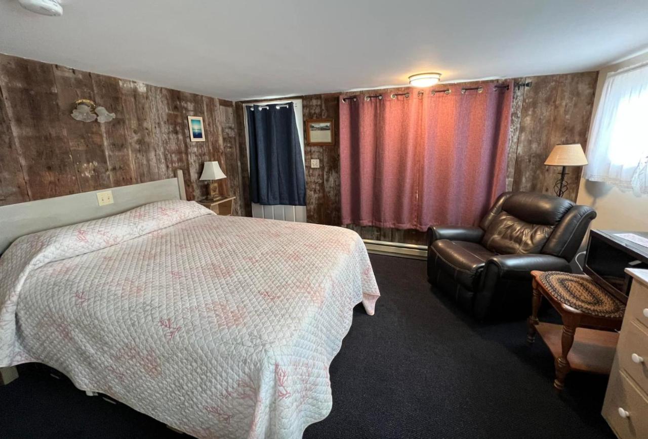 Moody'S Motel And Cottages Wells Room photo