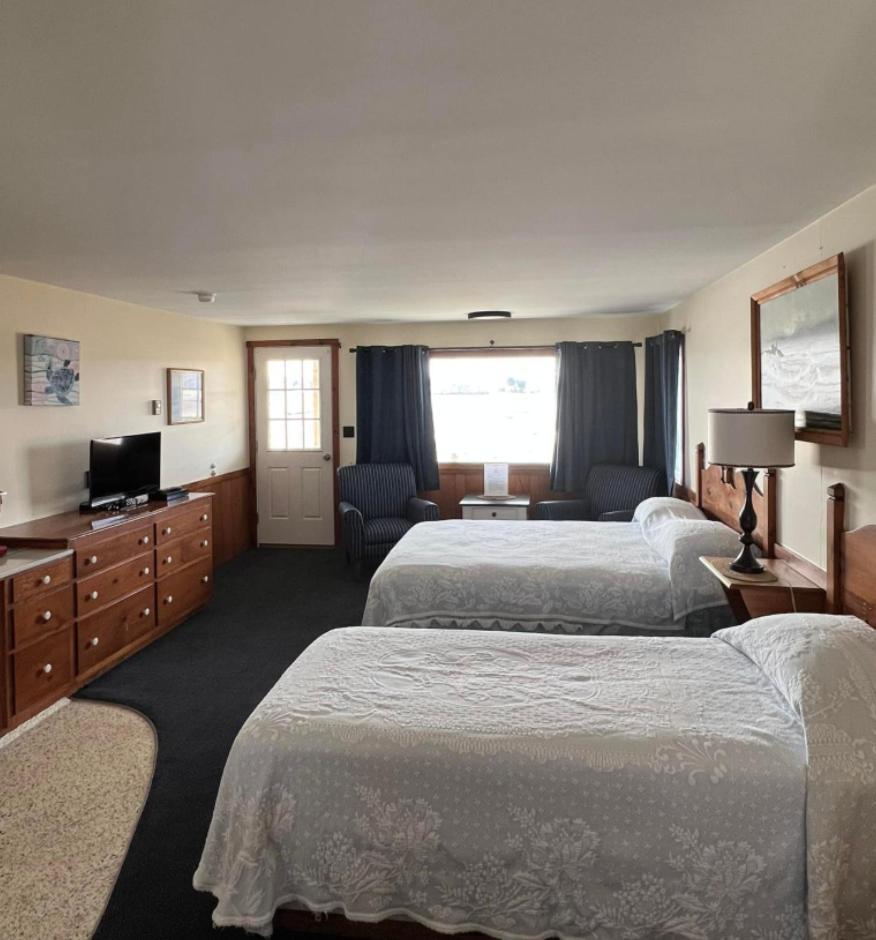 Moody'S Motel And Cottages Wells Room photo