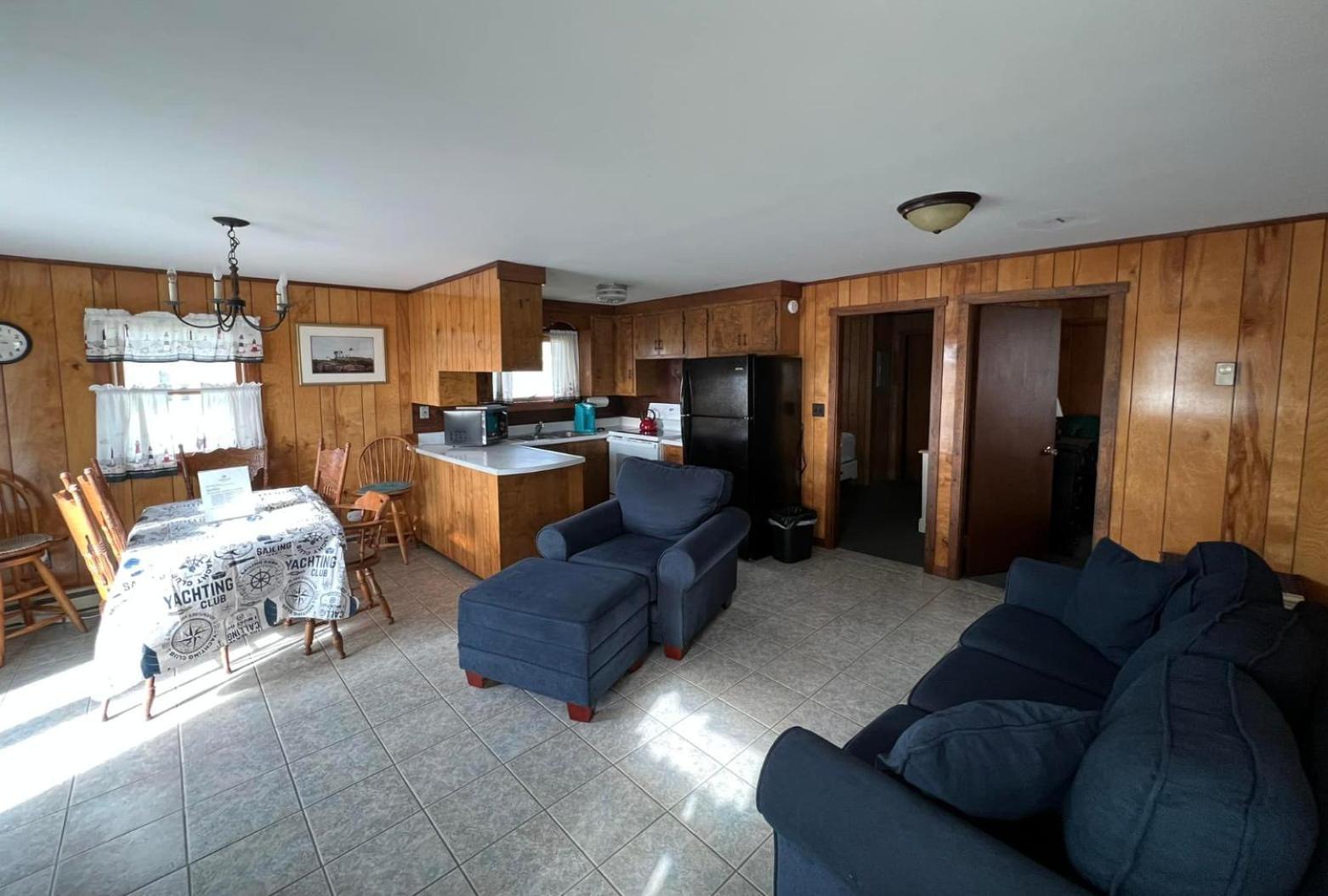 Moody'S Motel And Cottages Wells Room photo