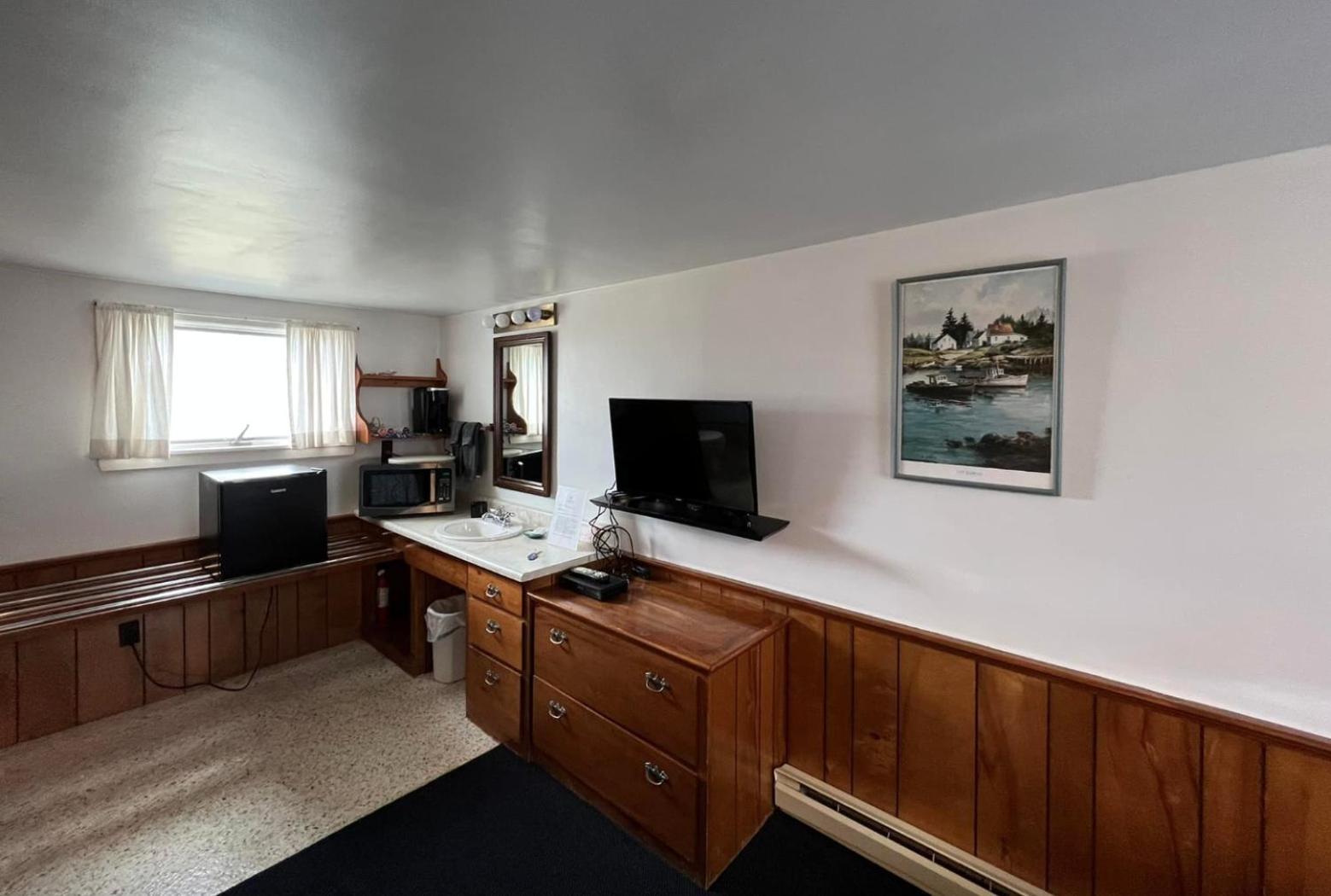 Moody'S Motel And Cottages Wells Room photo